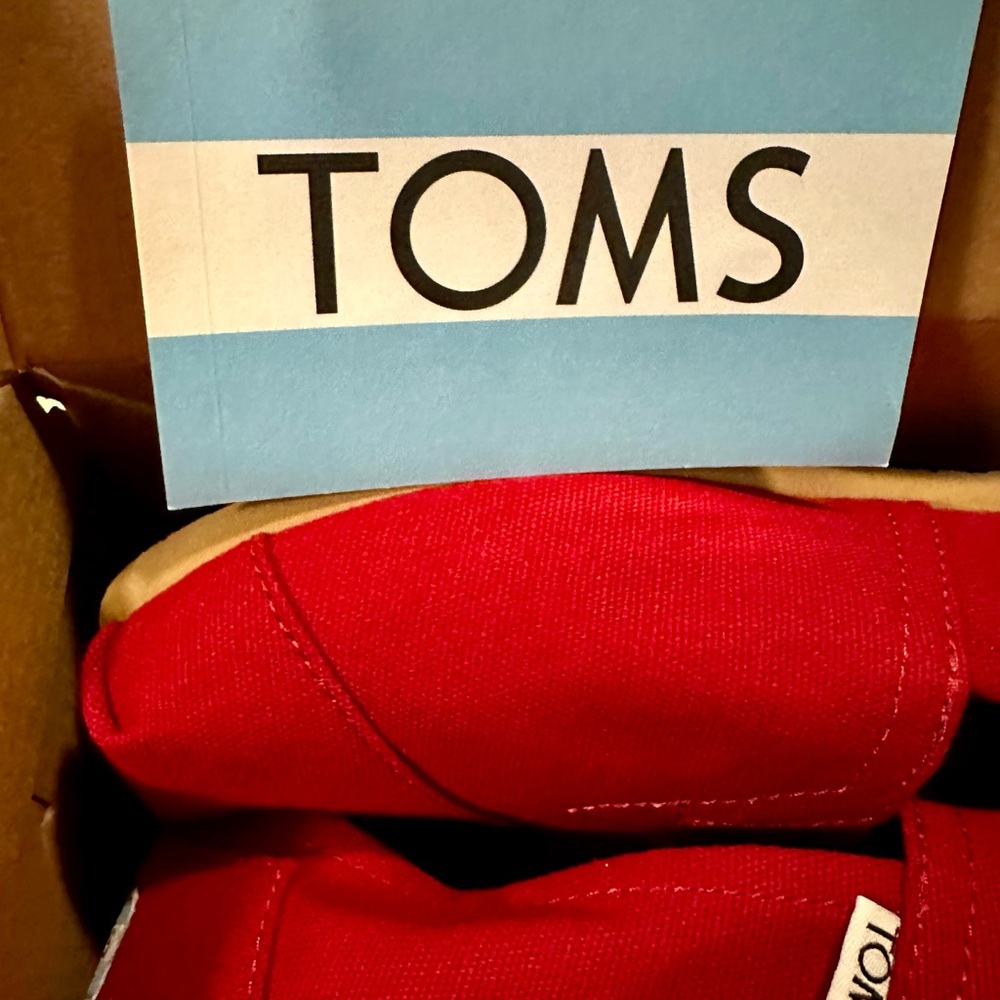 Tom’s shoes: women’s canvas red NWT & box Venice collection, size 9